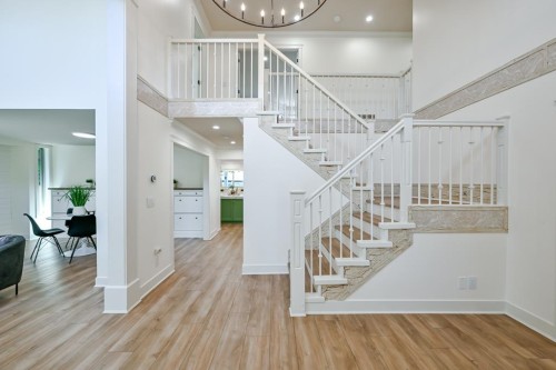 9709 Crown Crescent, Surrey, BC - Indoor Photo Showing Other Room