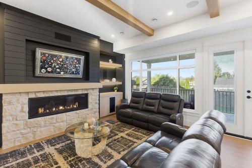 23741 Old Yale Road, Langley, BC - Indoor Photo Showing Living Room With Fireplace
