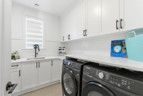 23741 Old Yale Road, Langley, BC - Indoor Photo Showing Laundry Room