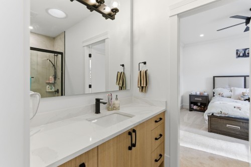 23741 Old Yale Road, Langley, BC - Indoor Photo Showing Bathroom