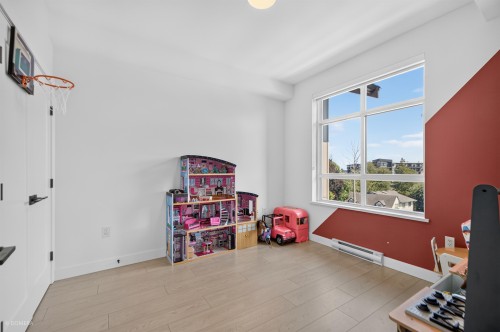 402-19945 Brydon Crescent, Langley, BC - Indoor Photo Showing Other Room