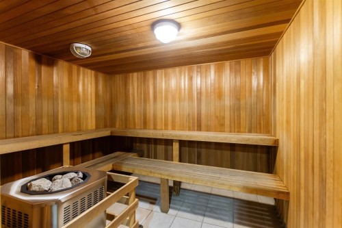 112-14877 100 Avenue, Surrey, BC - Indoor Photo Showing Other Room