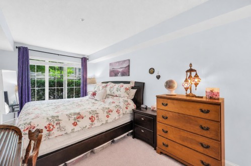 112-14877 100 Avenue, Surrey, BC - Indoor Photo Showing Bedroom