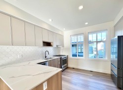 89-2350 165 Street Surrey, BC V3Z 1J9