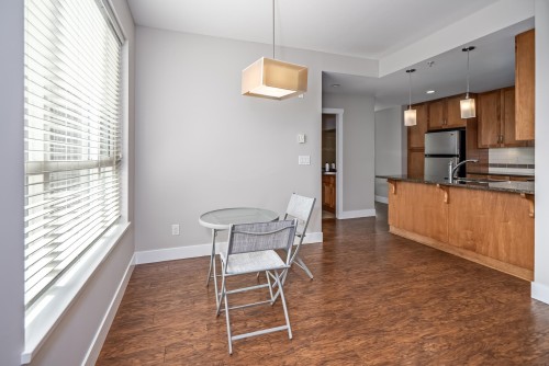 303-3192 Gladwin Road, Abbotsford, BC - Indoor