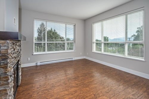 303-3192 Gladwin Road, Abbotsford, BC - Indoor Photo Showing Other Room
