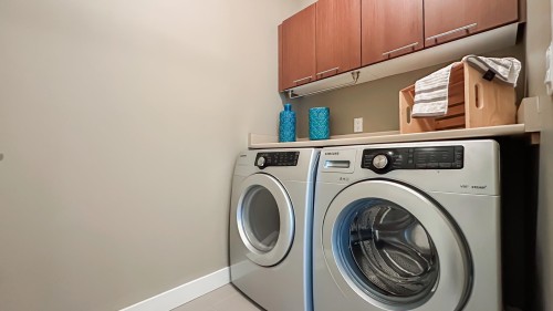 25-15977 26 Avenue, Surrey, BC - Indoor Photo Showing Laundry Room