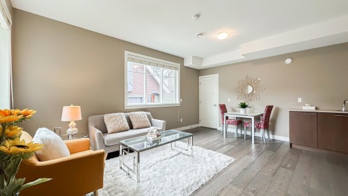 25-15977 26 Avenue, Surrey, BC - Indoor Photo Showing Living Room