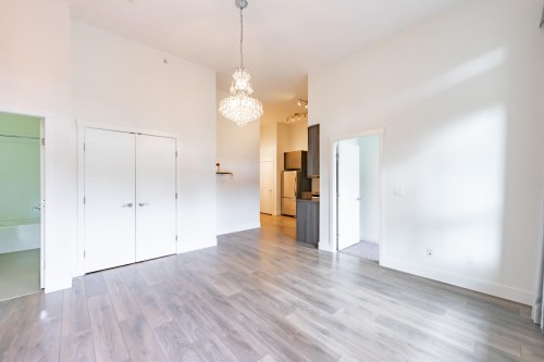 405-15628 104 Avenue, Surrey, BC - Indoor Photo Showing Other Room