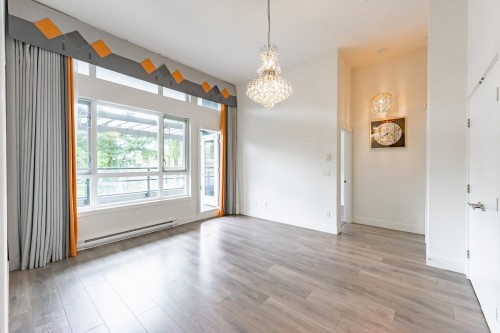 405-15628 104 Avenue, Surrey, BC - Indoor Photo Showing Other Room