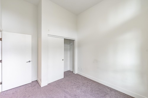 405-15628 104 Avenue, Surrey, BC - Indoor Photo Showing Other Room