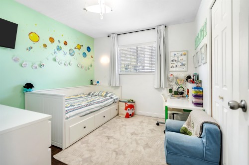 14596 89 Avenue, Surrey, BC - Indoor Photo Showing Bedroom