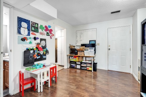 14596 89 Avenue, Surrey, BC - Indoor
