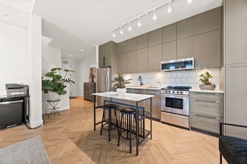 117-13993 105 Boulevard, Surrey, BC 