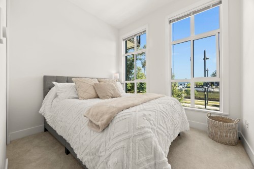 117-13993 105 Boulevard, Surrey, BC 
