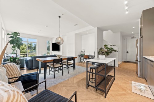 117-13993 105 Boulevard, Surrey, BC 
