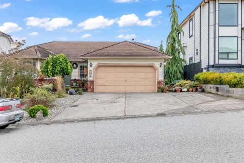 2830 Crossley Drive  Abbotsford, BC V2T 5H4
