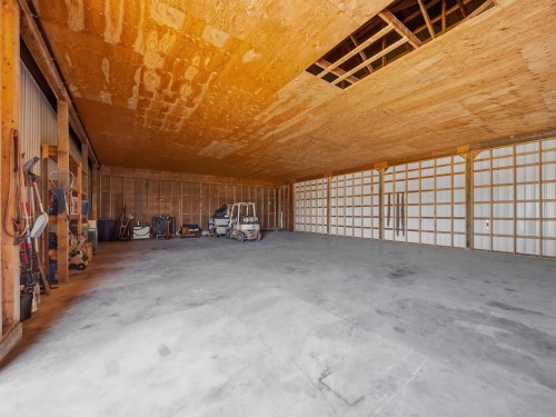 29068 Marsh Mccormick Road, Abbotsford, BC - Indoor Photo Showing Garage