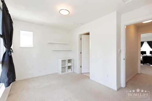 17-15828 27 Avenue, Surrey, BC - Indoor Photo Showing Other Room