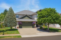30719 Crestview Avenue Abbotsford, BC V2T 6R6