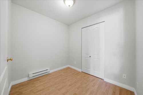 210-2963 Nelson Place, Abbotsford, BC - Indoor Photo Showing Other Room