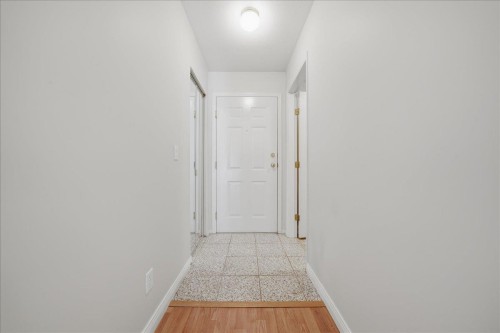 210-2963 Nelson Place, Abbotsford, BC - Indoor Photo Showing Other Room