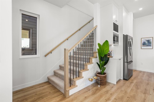 102-16761 21 Avenue, Surrey, BC - Indoor Photo Showing Other Room