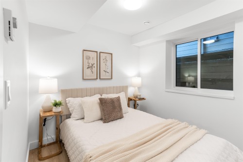 102-16761 21 Avenue, Surrey, BC - Indoor Photo Showing Bedroom