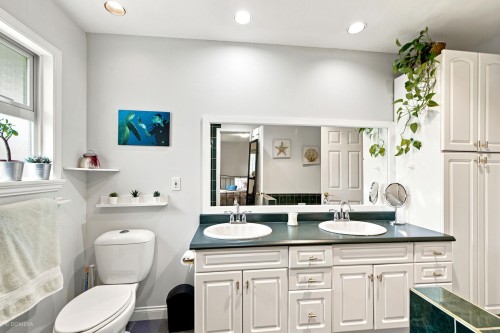 15467 Poplar Drive, Surrey, BC - Indoor Photo Showing Bathroom