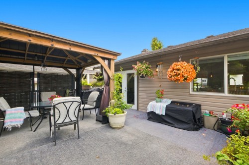 15467 Poplar Drive, Surrey, BC - Outdoor With Deck Patio Veranda