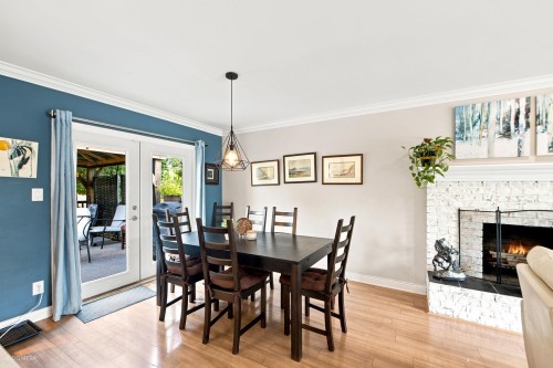 15467 Poplar Drive, Surrey, BC - Indoor Photo Showing Dining Room