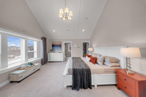 20966 80B Avenue, Langley, BC - Indoor Photo Showing Bedroom