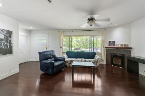 14770 60 Avenue, Surrey, BC - Indoor Photo Showing Living Room With Fireplace