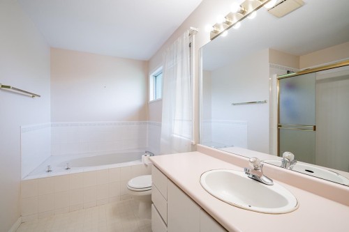 16355 108A Avenue, Surrey, BC - Indoor Photo Showing Bathroom