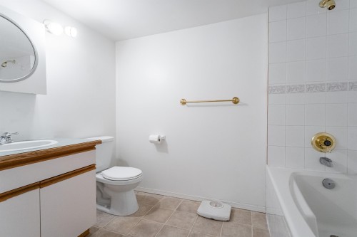 2253 Willoughby Way, Langley, BC 