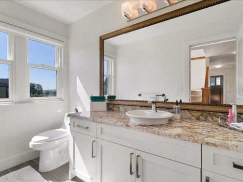 16602 Bell Road, Surrey, BC - Indoor Photo Showing Bathroom