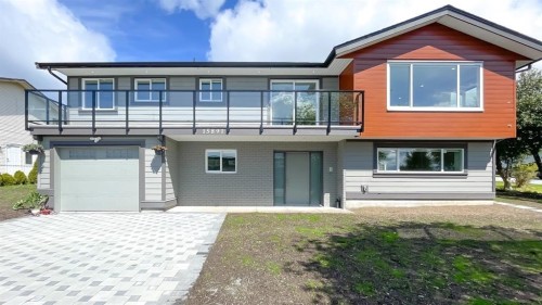 15891 Pacific Avenue  White Rock, BC V4B 1S8