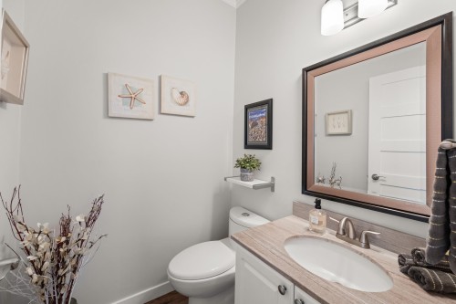 1157 Vidal Street, White Rock, BC - Indoor Photo Showing Bathroom