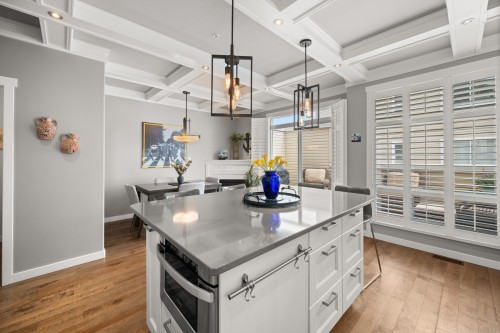 1157 Vidal Street, White Rock, BC - Indoor Photo Showing Kitchen
