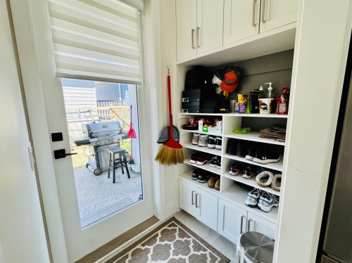 16781 20 Avenue, Surrey, BC 
