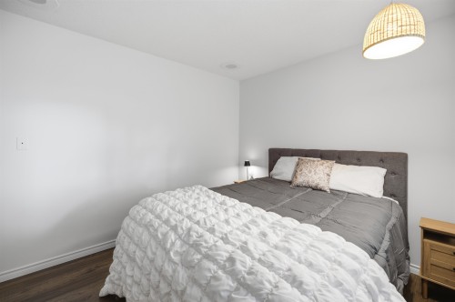 1970 Powell Crescent, Abbotsford, BC - Indoor Photo Showing Bedroom