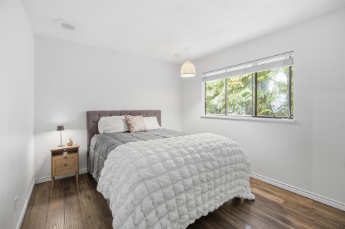 1970 Powell Crescent, Abbotsford, BC - Indoor Photo Showing Bedroom