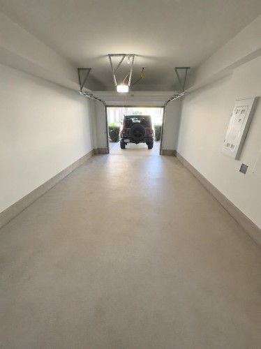 16325 21 Avenue, Surrey, BC - Indoor Photo Showing Garage