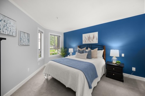 202-22015 48 Avenue, Langley, BC - Indoor Photo Showing Bedroom