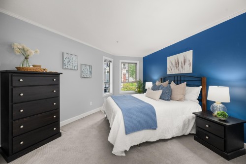 202-22015 48 Avenue, Langley, BC - Indoor Photo Showing Bedroom