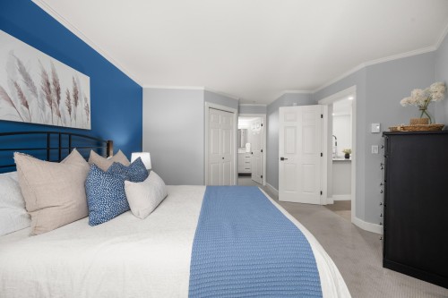 202-22015 48 Avenue, Langley, BC - Indoor Photo Showing Bedroom
