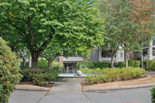 202-22015 48 Avenue, Langley, BC - Outdoor