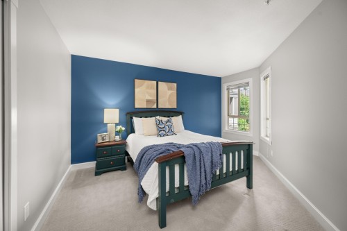 202-22015 48 Avenue, Langley, BC - Indoor Photo Showing Bedroom