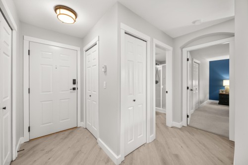 202-22015 48 Avenue, Langley, BC - Indoor Photo Showing Other Room