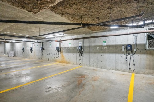 202-22015 48 Avenue, Langley, BC - Indoor Photo Showing Garage